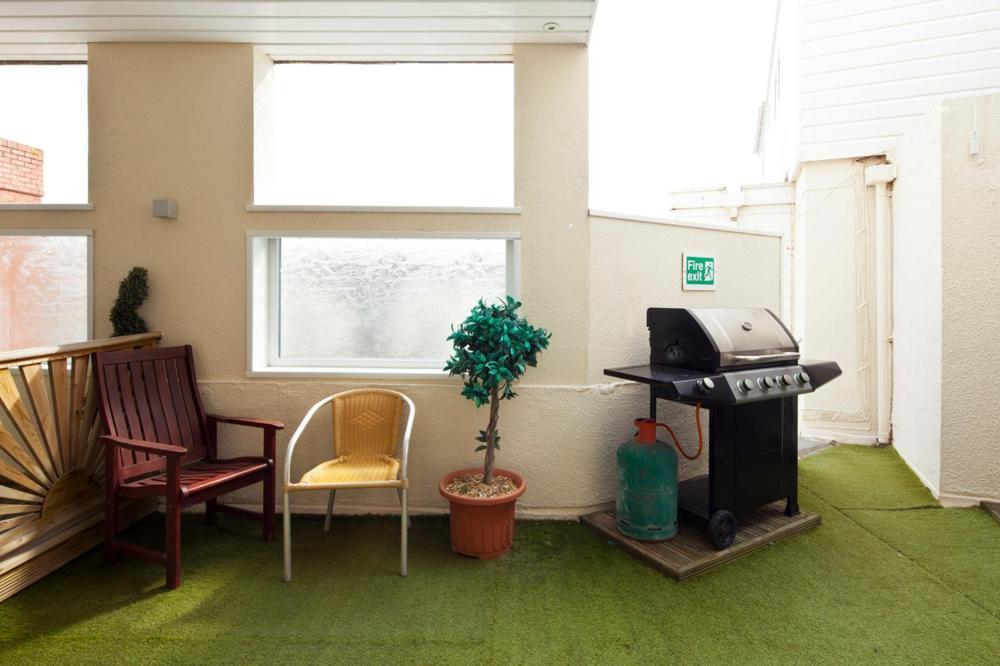 Queens Mansions: Empress Suite Blackpool Eksteriør billede